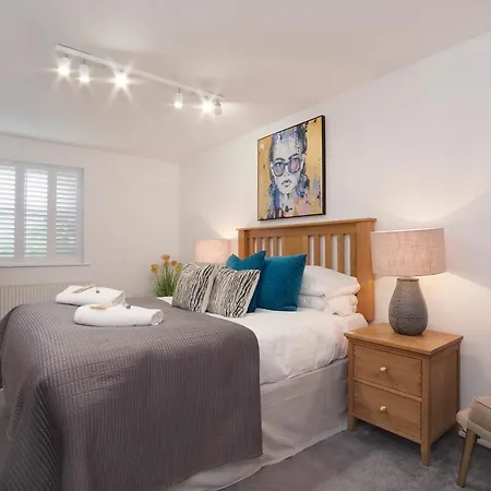 Minsters Reach One - Uk2746