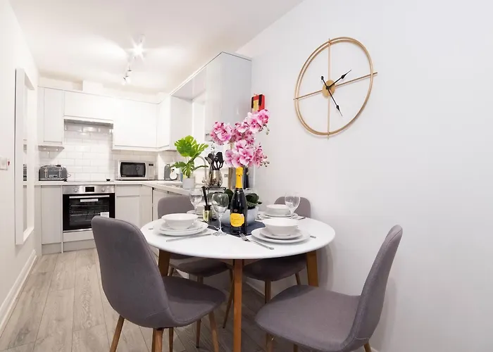 Minsters Reach One - Uk2746